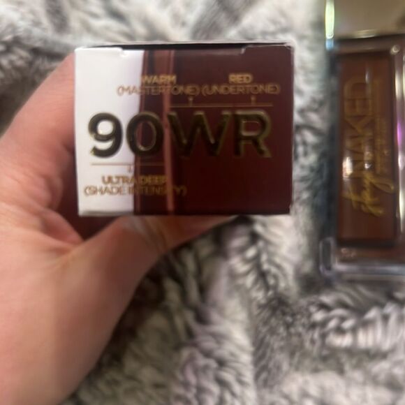 BNWT - URBAN DECAY STAY NAKED LIQUID FOUNDATION - 90WR - Picture 2 of 2
